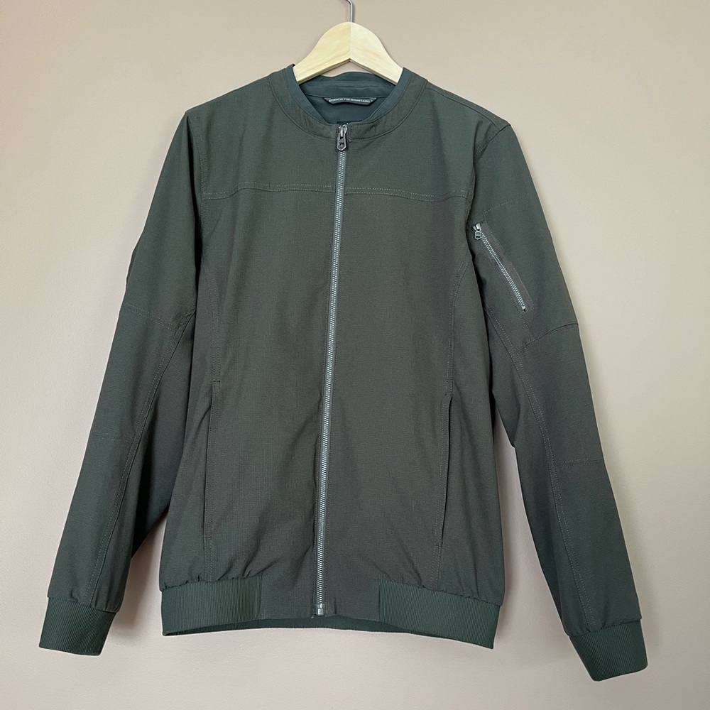 {Kuhl} Silencr Bomber Jacket Soft Shell in Dark Forest Green - Mens Small